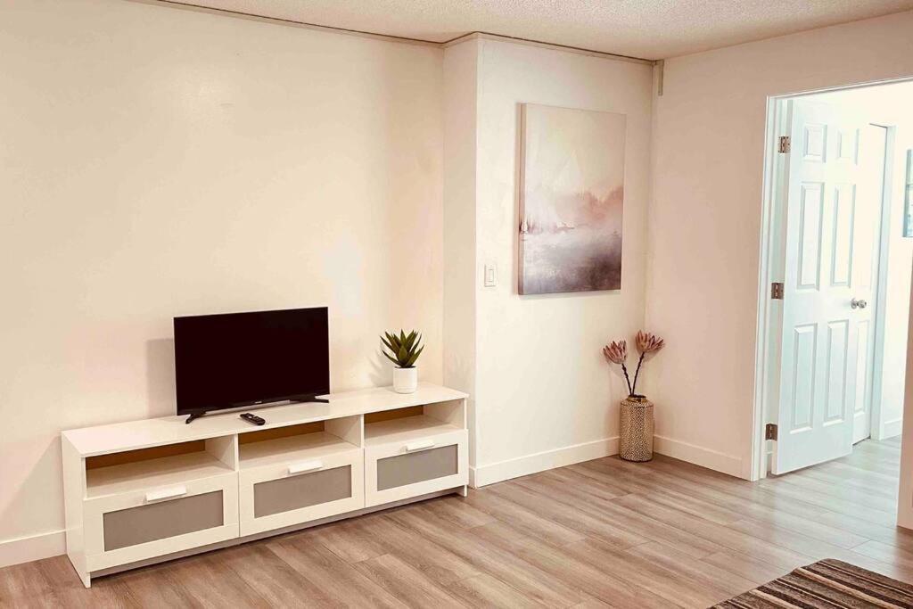 Apartamento Unit #201 Cozy Mountain View 1Br In Dt Canmore Exterior foto